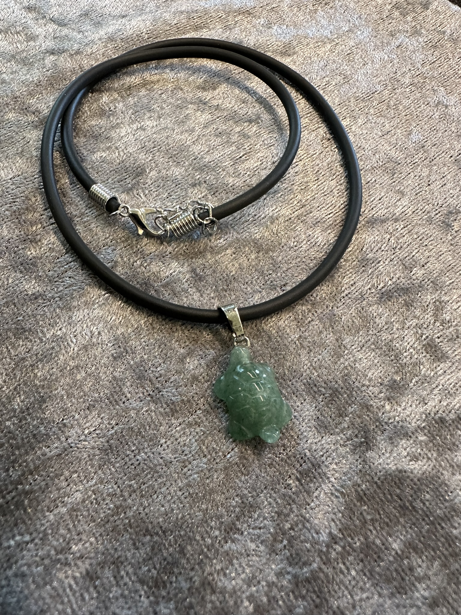 Halsband med grön aventurine