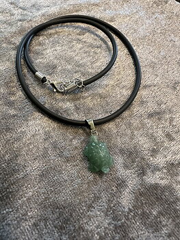 Halsband med grön aventurine