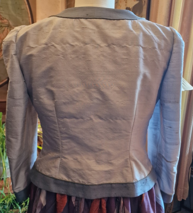 Vanja Brunzell aftonjacka siden med broderier strl M-L - 2
