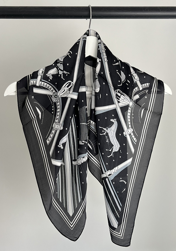 Scarf Horses Svart
