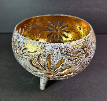 Ljuslykta i Kokosnötskal  - Vit/Guld - Blommor