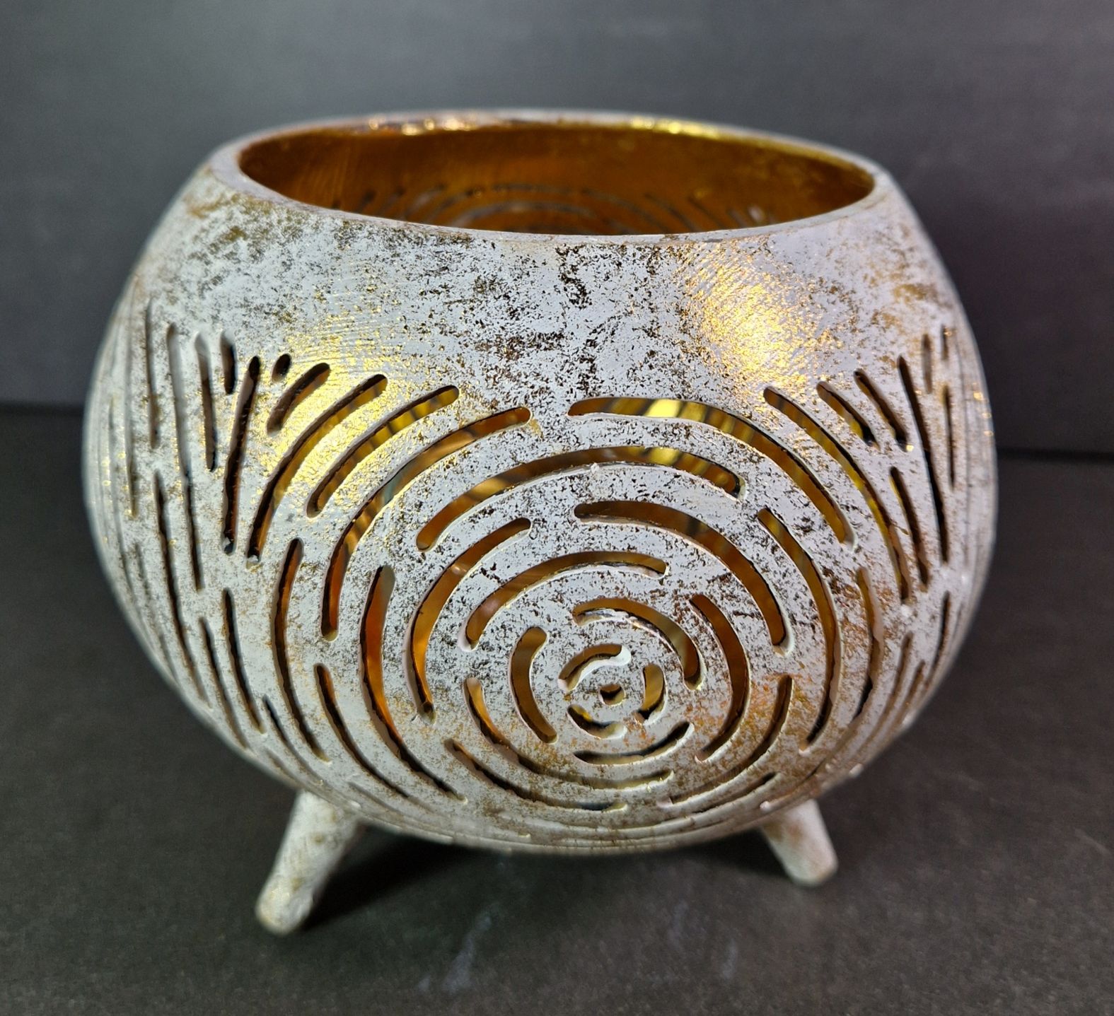 Ljuslykta i Kokosnötskal - Vit/Guld - Löv - 3