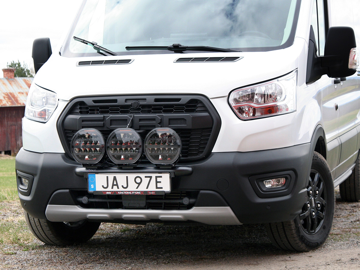 Q-LIGHT II Ford Transit 20- Frontbar for up to 3pcs of auxiliary lights