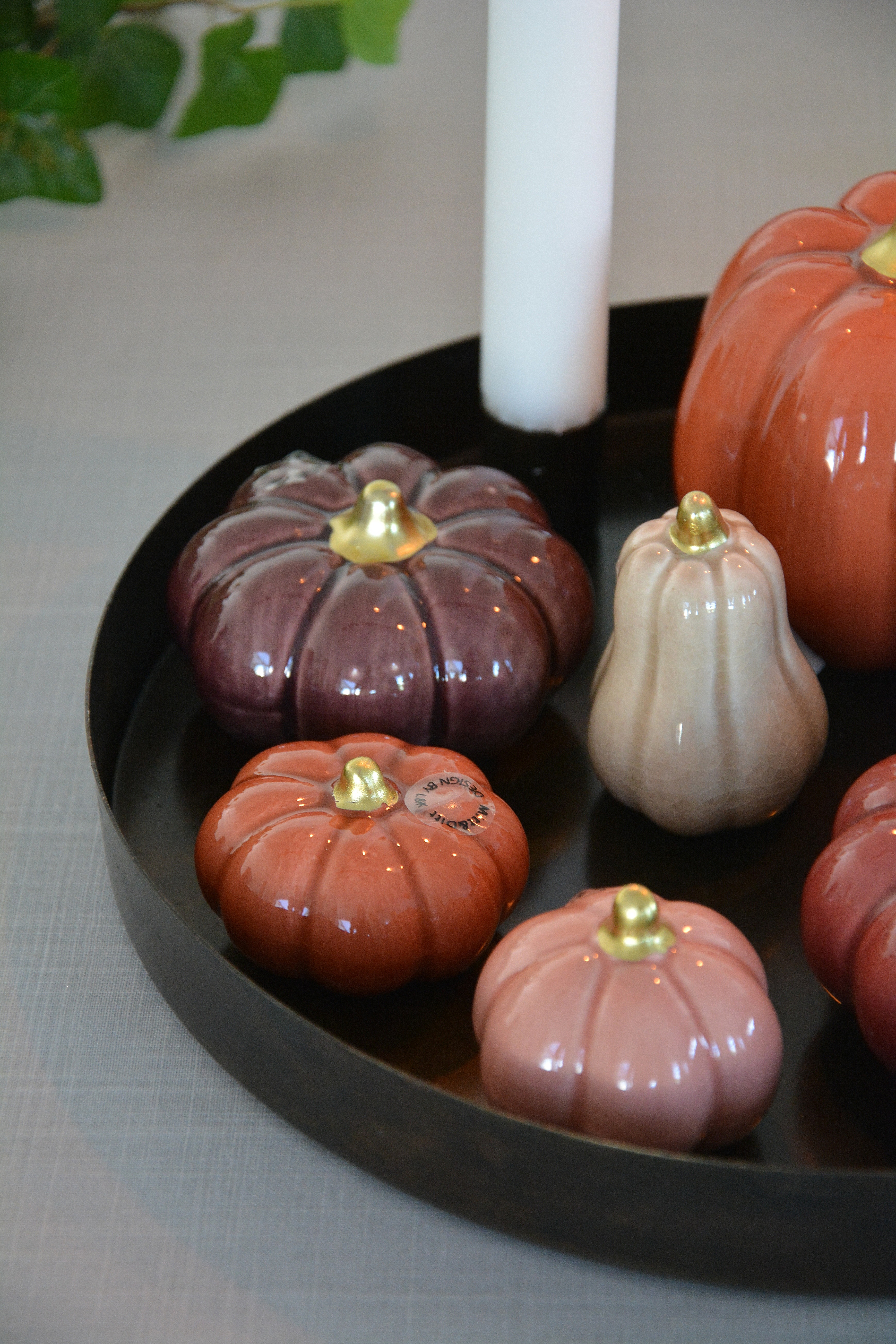 Pumpa aubergine mellan låg 7,5*4,8 cm keramik