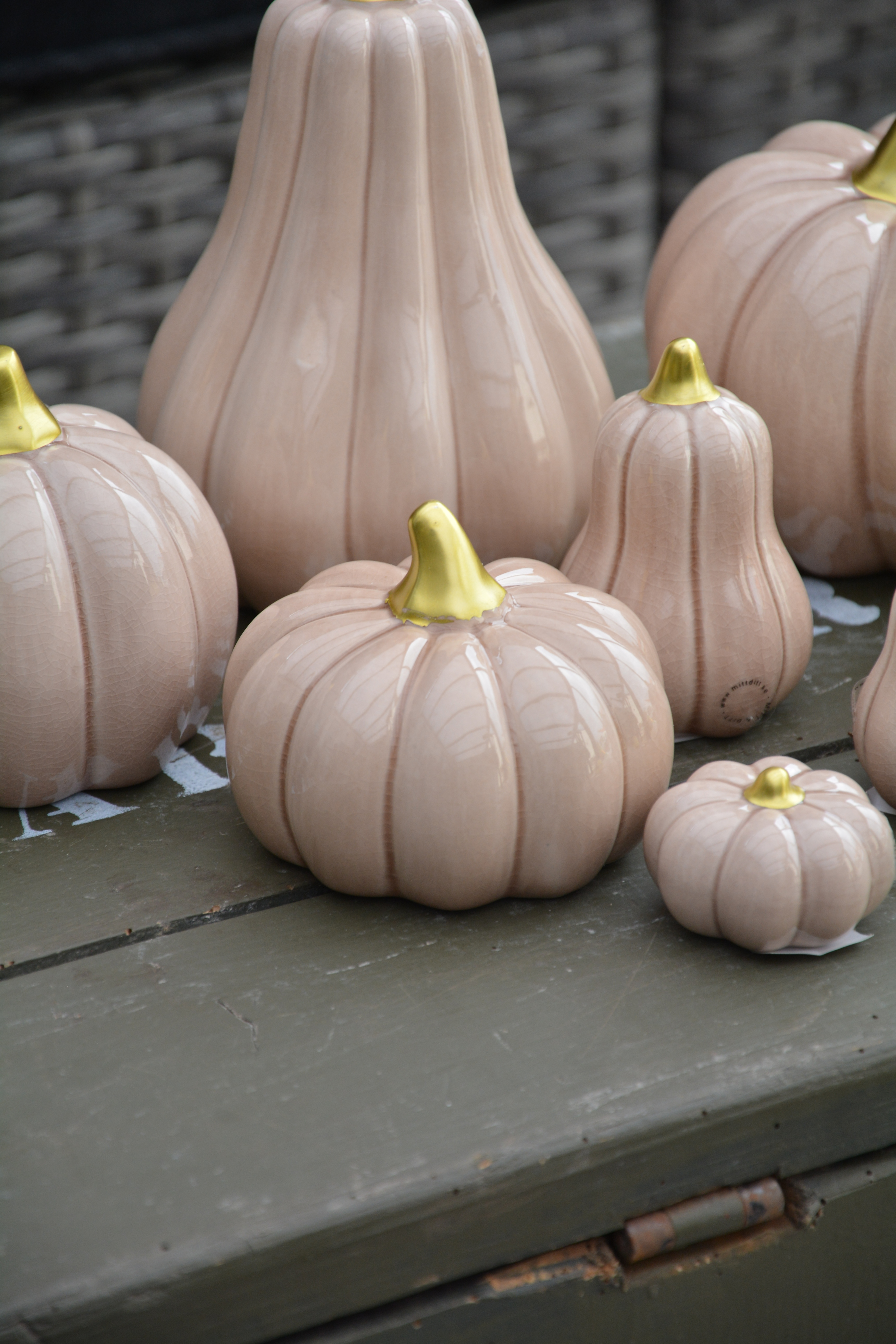 Pumpa beige stor låg 10,5 cm keramik