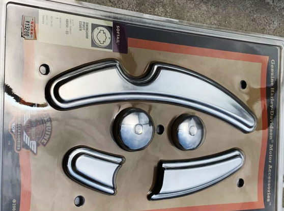 Swingarm Pivot Cover kit, FXSTD, FLSTF  2000-06