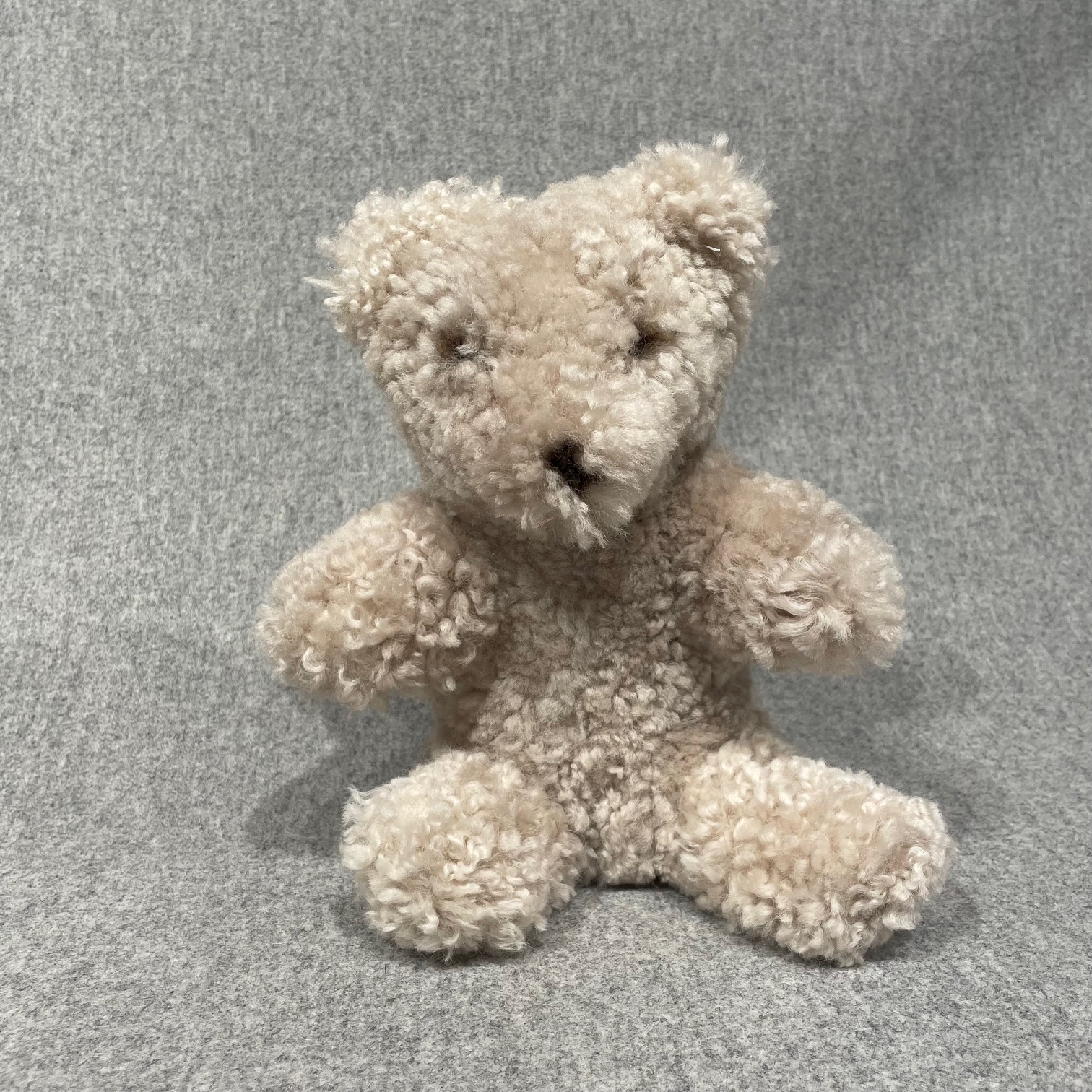 Nalle i äkta lammskinn! - 2