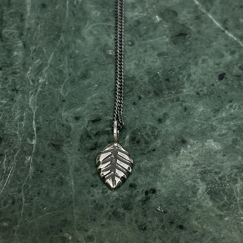 Halsband BJÖRK återvunnet silver  - 2
