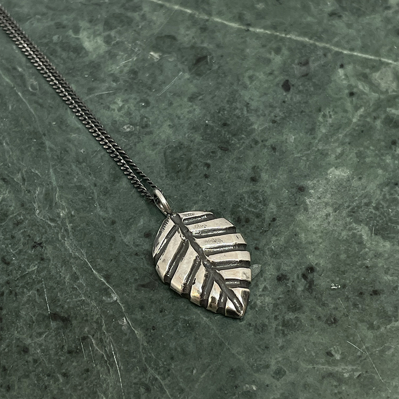 Halsband BJÖRK återvunnet silver 