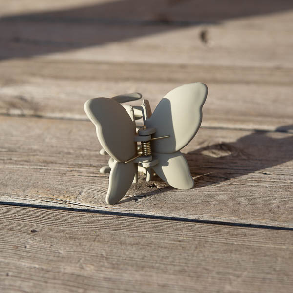 Stella Details - Alma Hårklämma Fjäril Khaki