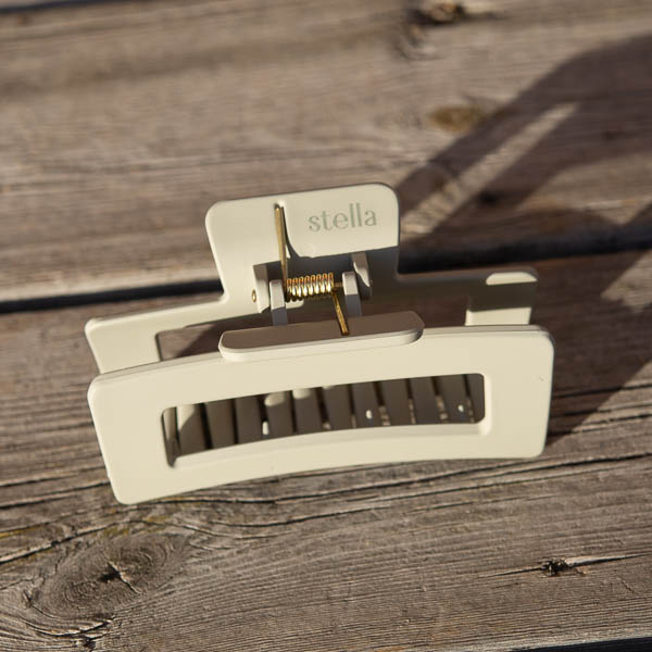 Stella Details - Tilde Stor Hårklämma Khaki 10,5 cm