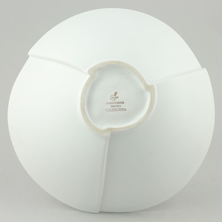 Wilhelm Kåge (Surrea 1940) White Split Bowl with Golden Decor 20 cm