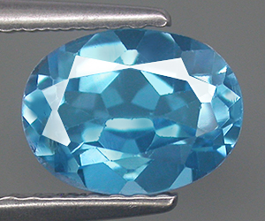 Impresionante piedra preciosa de topacio azul suizo natural de talla ovalada de 1,70 ct - 3