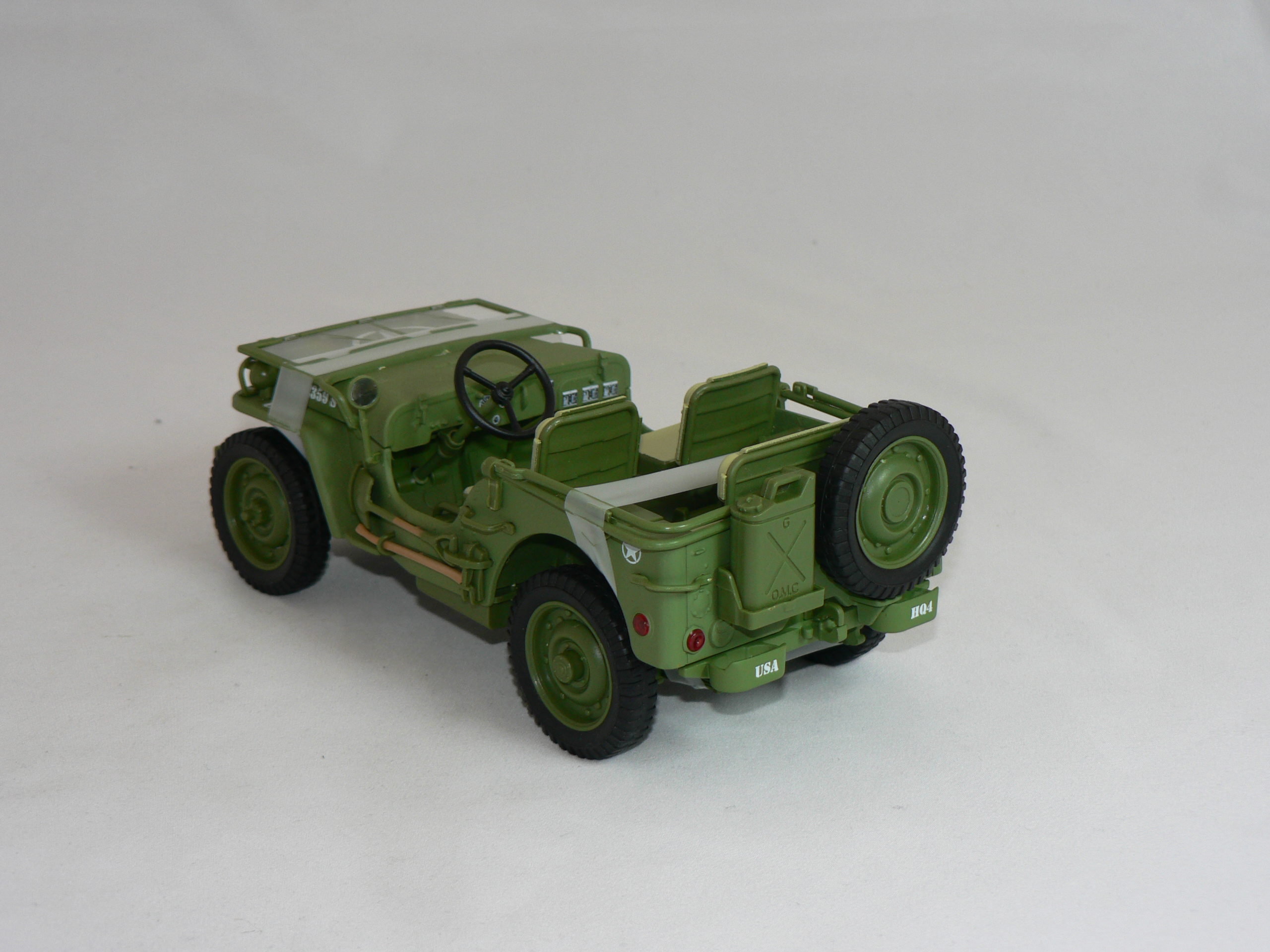 Willys Jeep  1944   1:18 American Diorama - 3