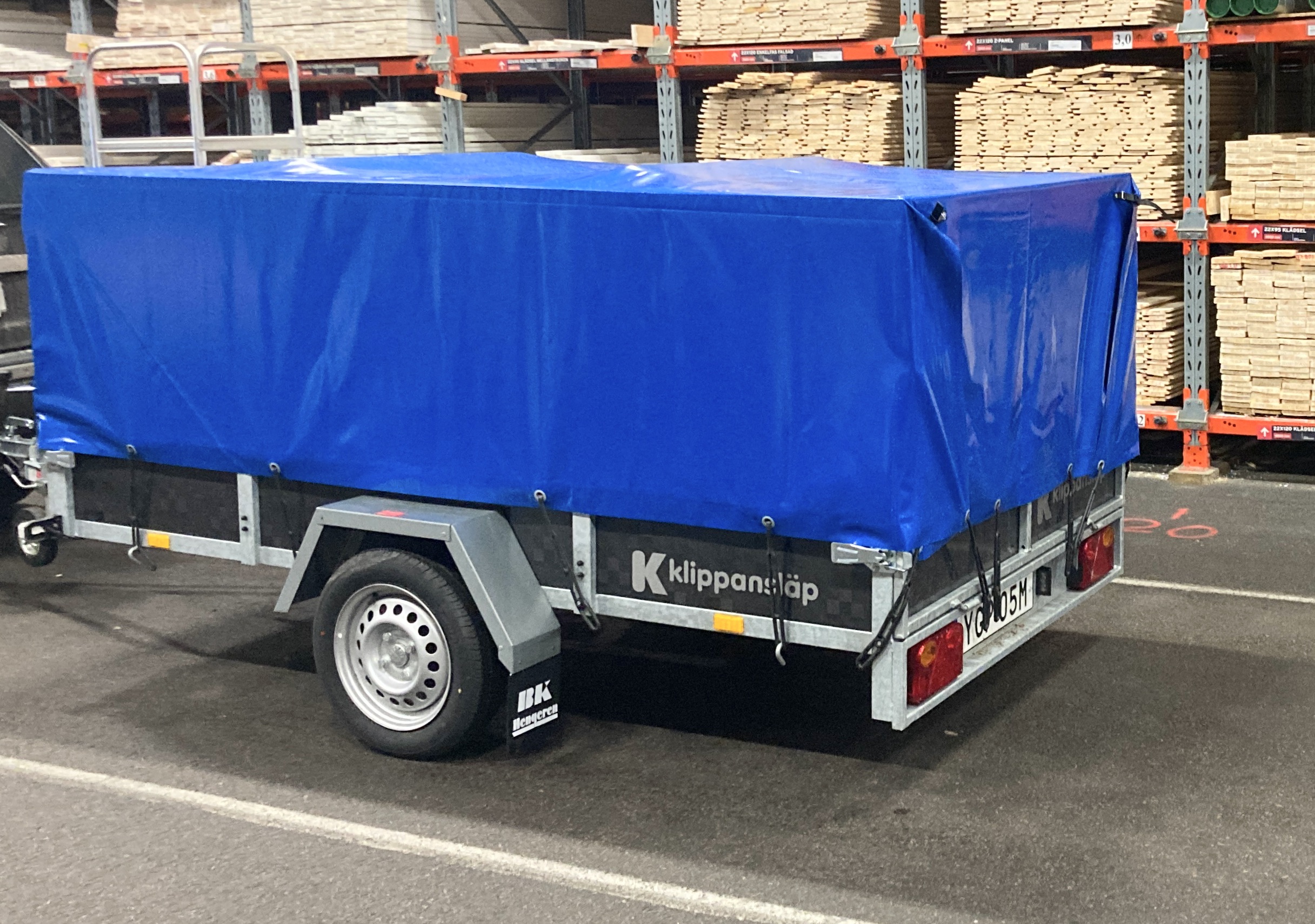 SLÄPVAGN ::: 261 x 137 cm :: OBROMSAD  ::  750 kg  :: BK PL0726T - 8