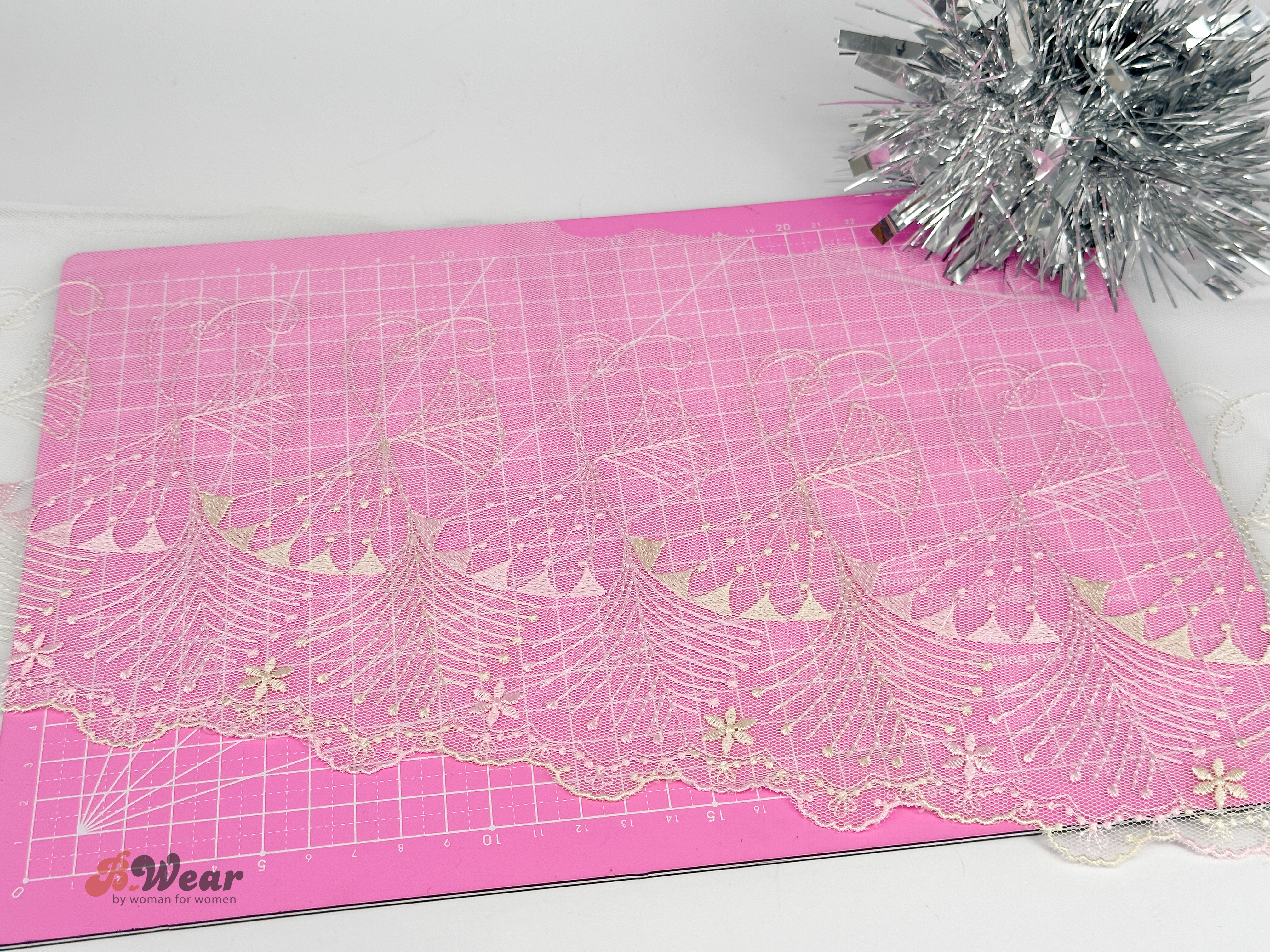White with rose-white decorations - non-stretch tulle lace 18 cm Right & Left - 2