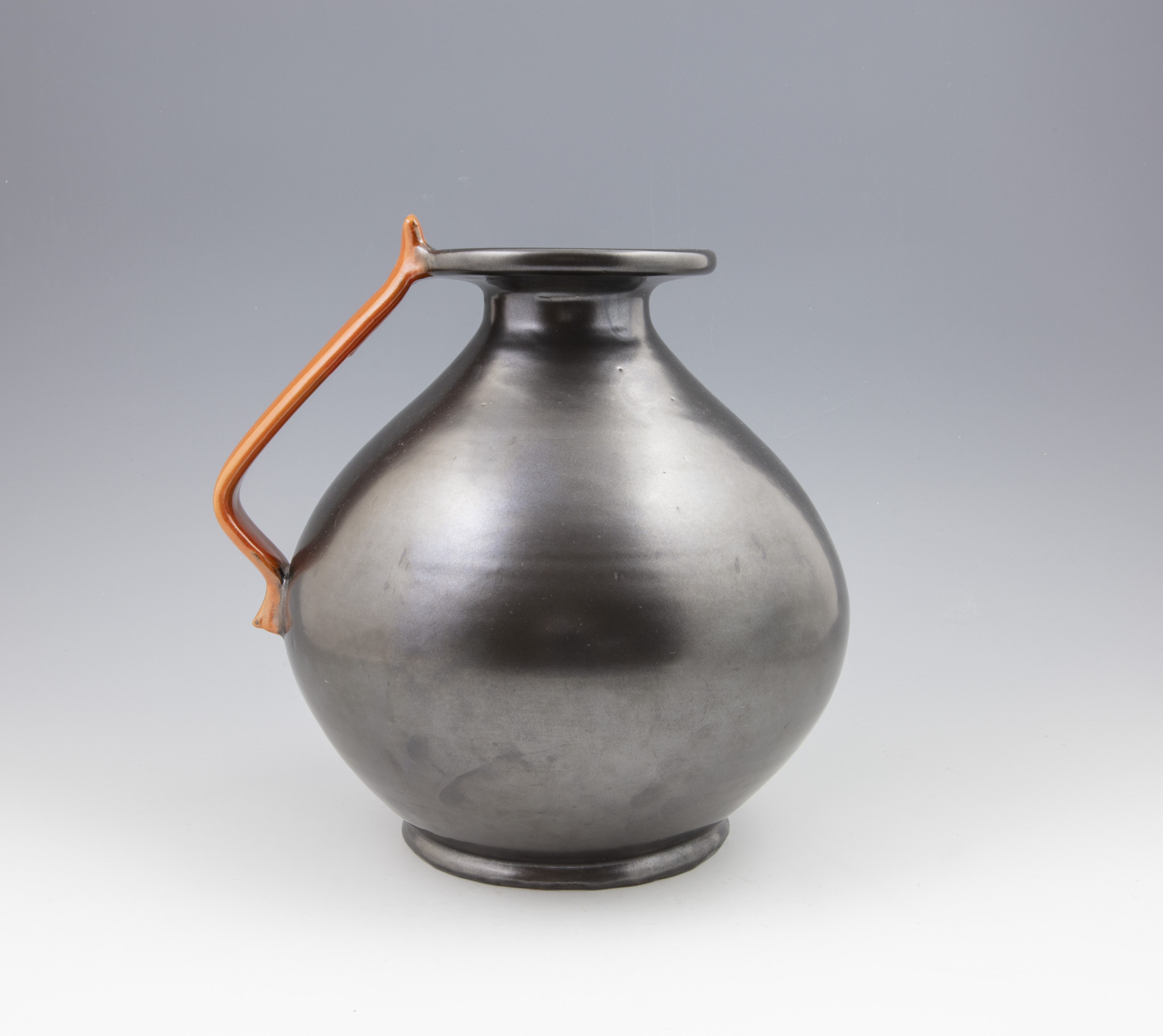 Vase with handles No. 2209 - 2