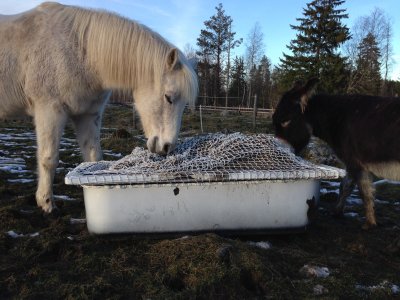 Hönät till badkar