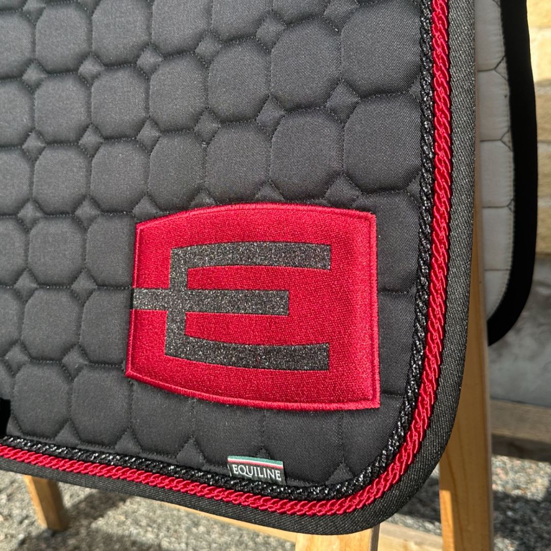 EQUILINE HOPPSCHABRAK MED E-LOGGA BLACK E42 VERM.RED-GL.BLACK P31+P112 - 2