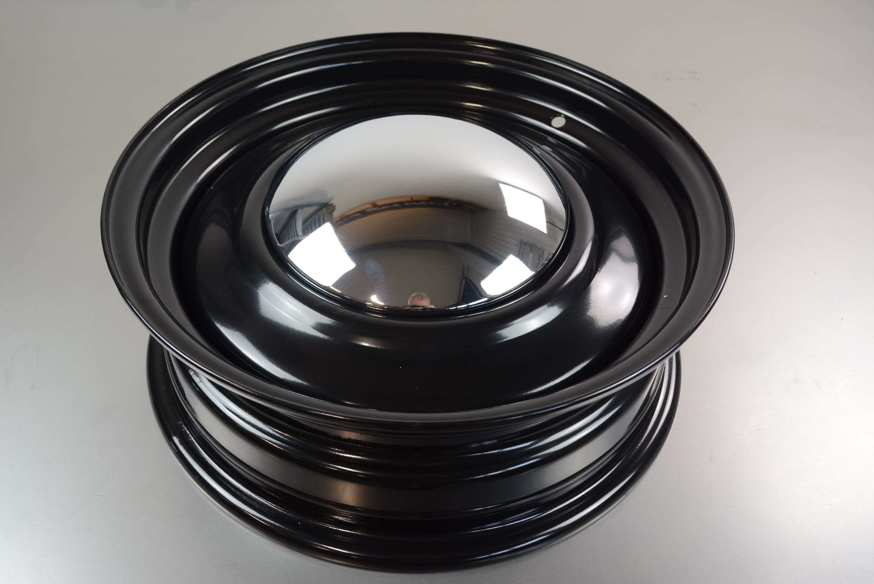 15x5 Smoothie 5-4."5/4.75" Black inc. Hub Cap