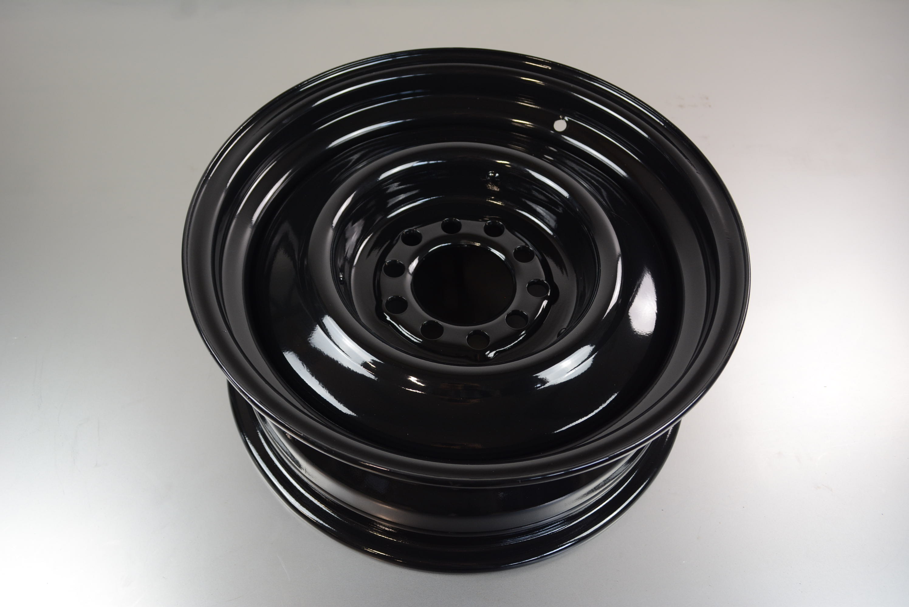 15x6 Smoothie 5-4."5/4.75" Black inc. Hub Cap - 2