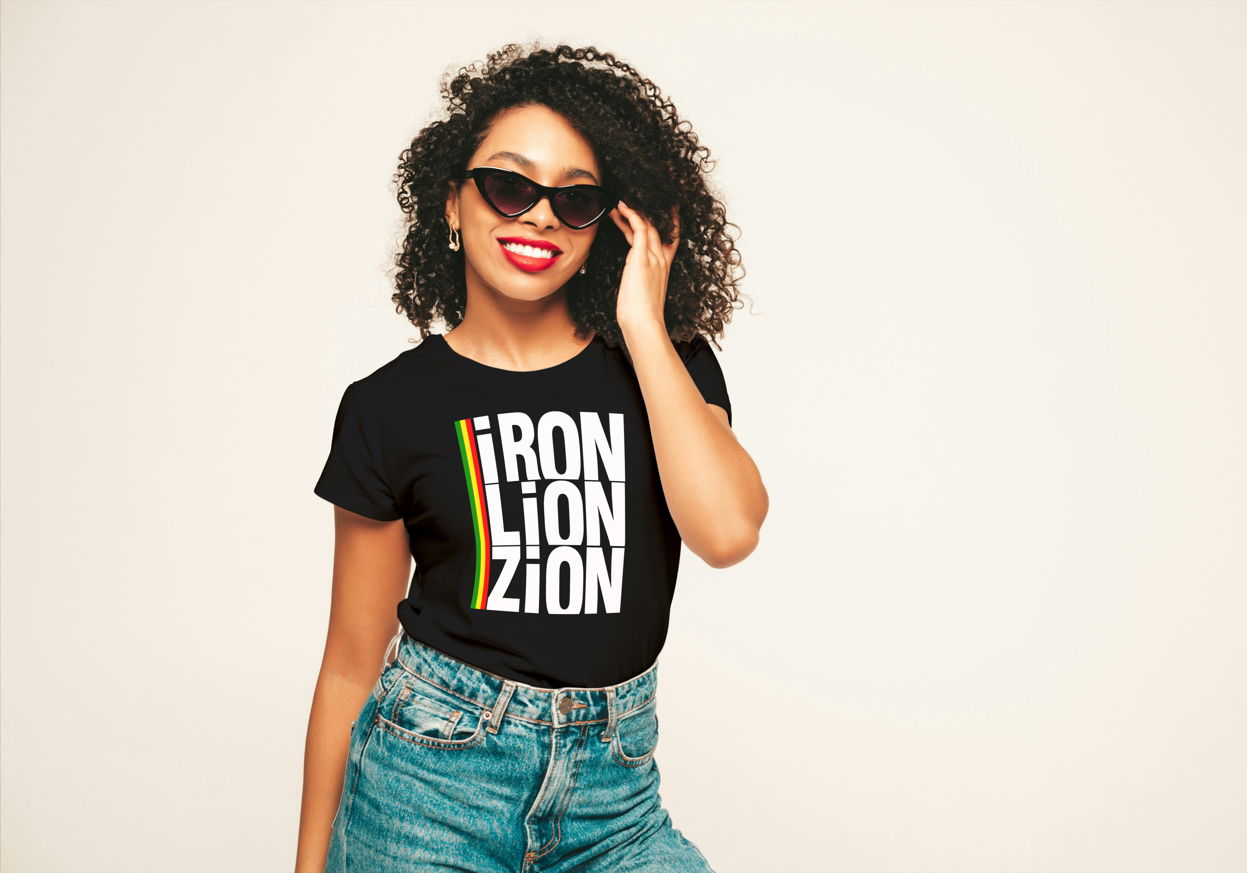 Iron Lion Zion Women T-shirt Black
