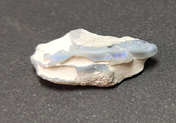 Vit Opal, Rå från Australien, Black Lighting Ridge