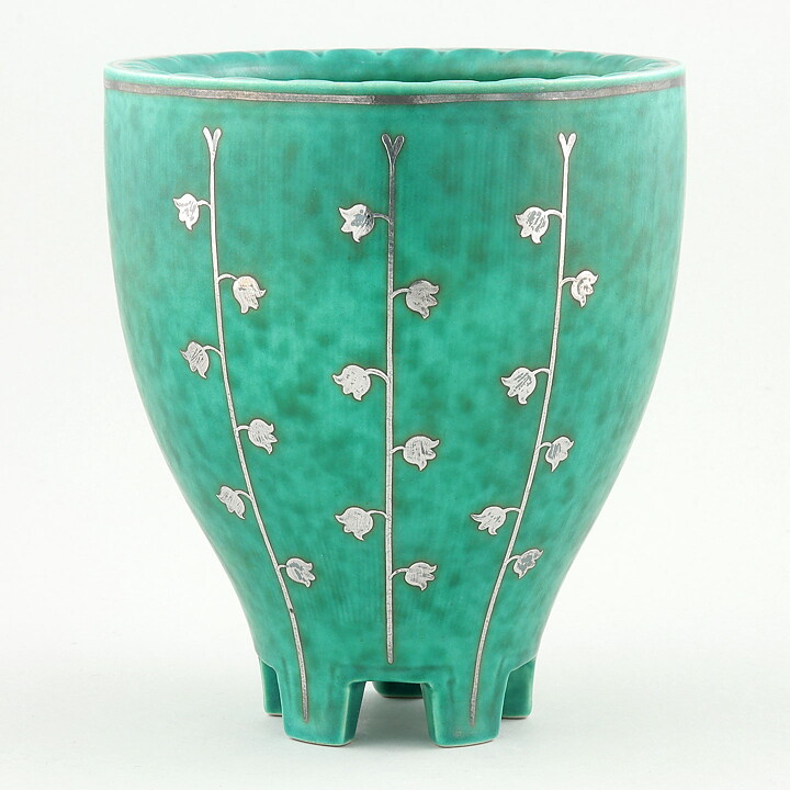 Wilhelm Kåge (Argenta 1955) Footed Widening Vase with Lily of the Valley Decor 14 cm (2)