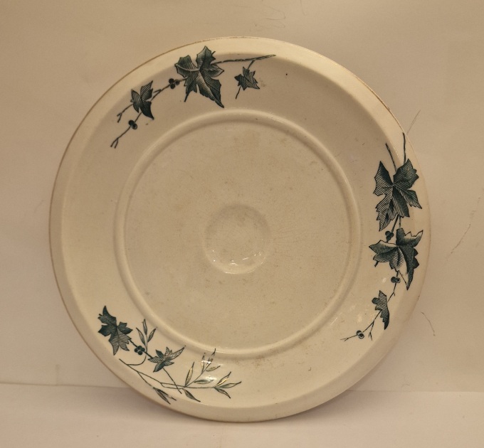 Hedera tureen dish