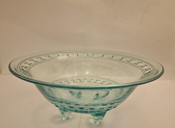 Elme bowl on feet ice green