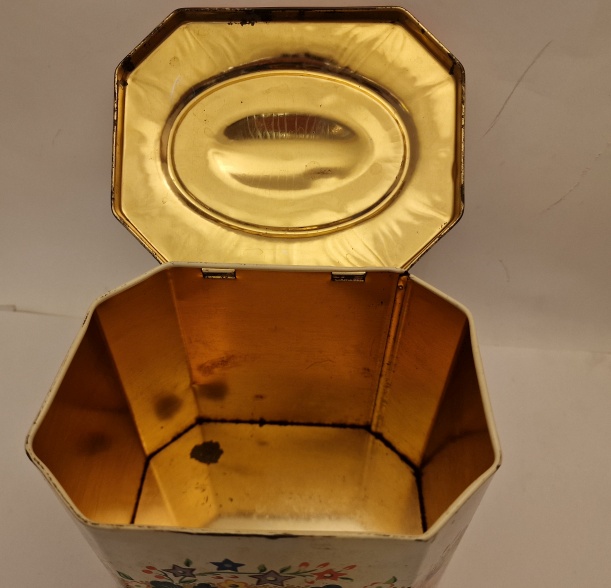 Tin box octagonal 1950s - 2