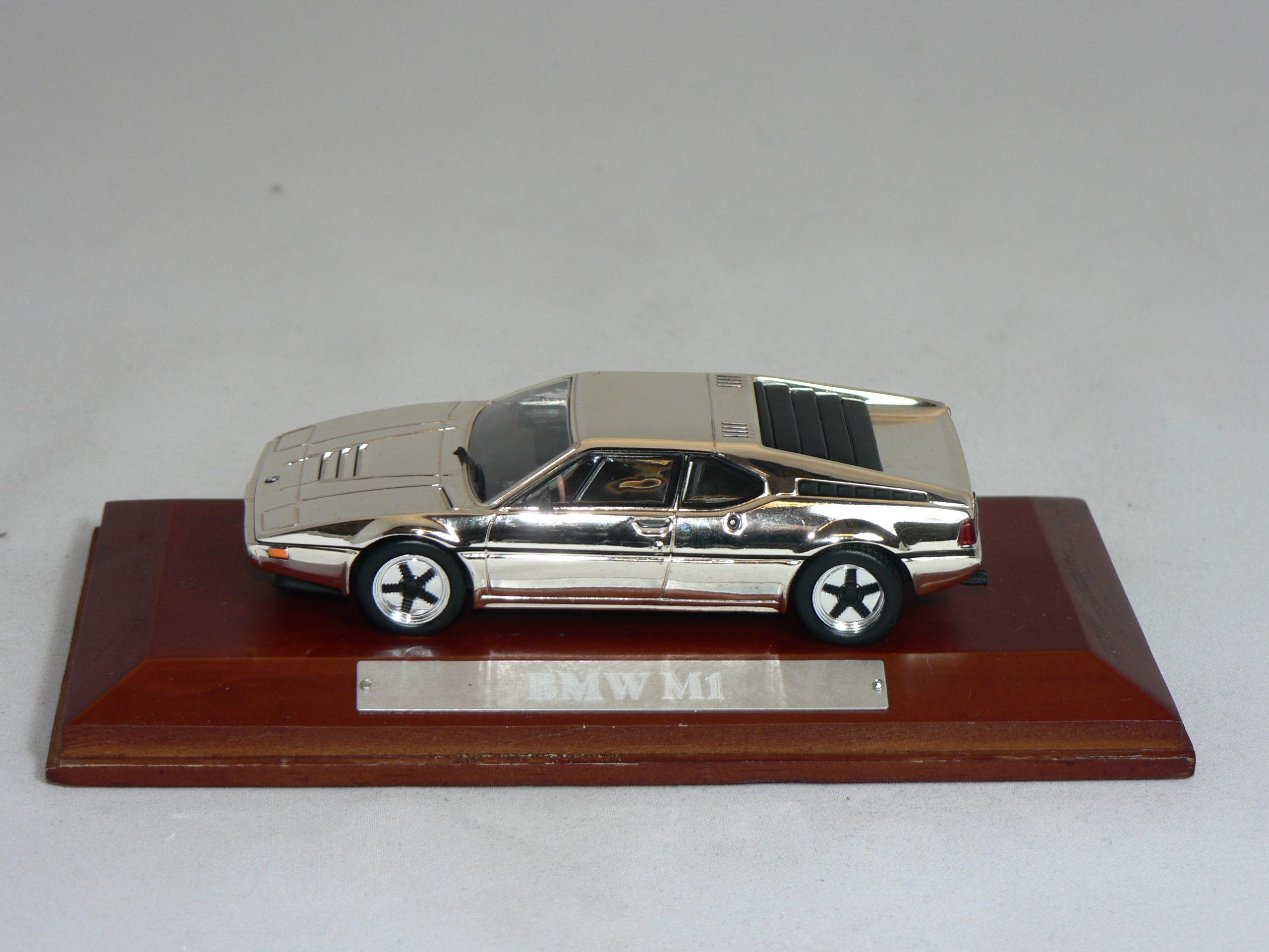 BMW M1  Silver cars collection  1:43  Atlas - 3