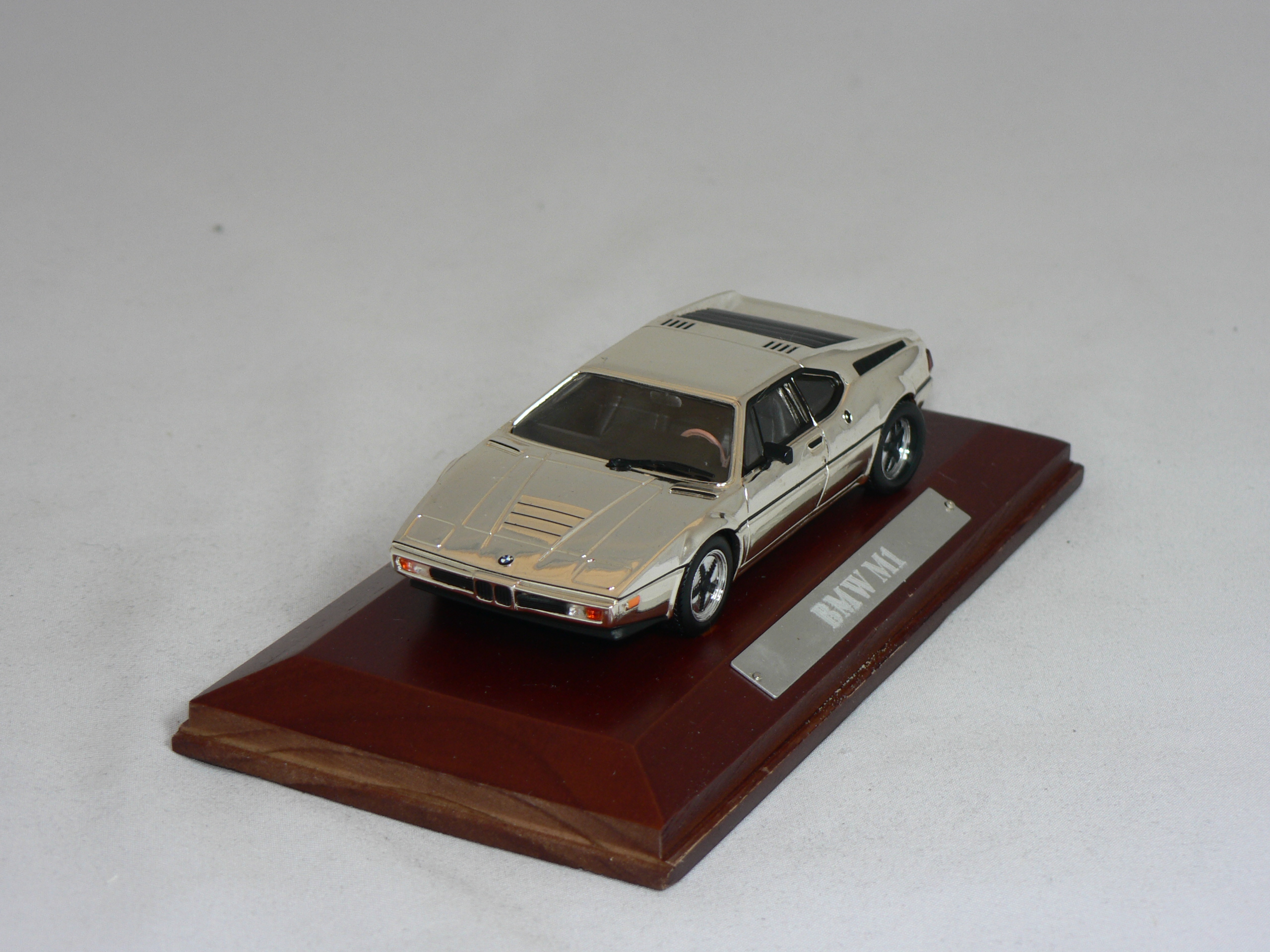 BMW M1  Silver cars collection  1:43  Atlas