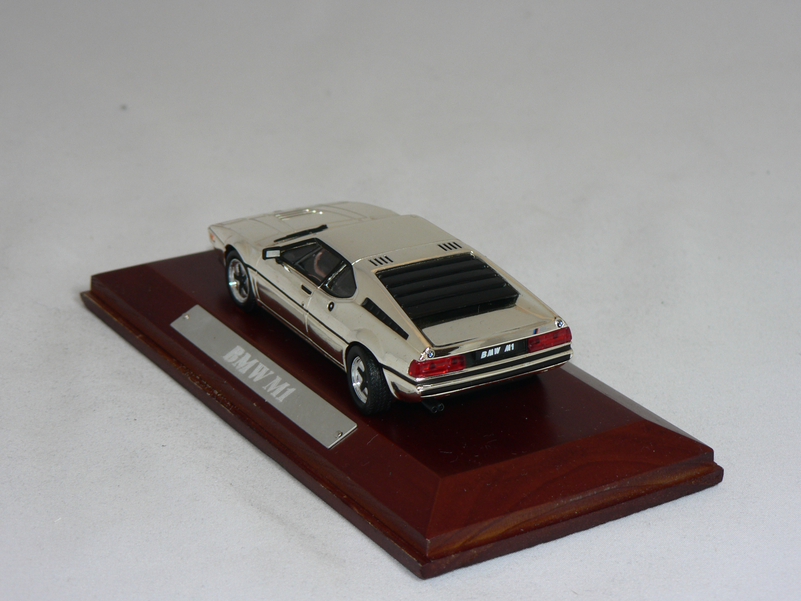 BMW M1  Silver cars collection  1:43  Atlas - 2