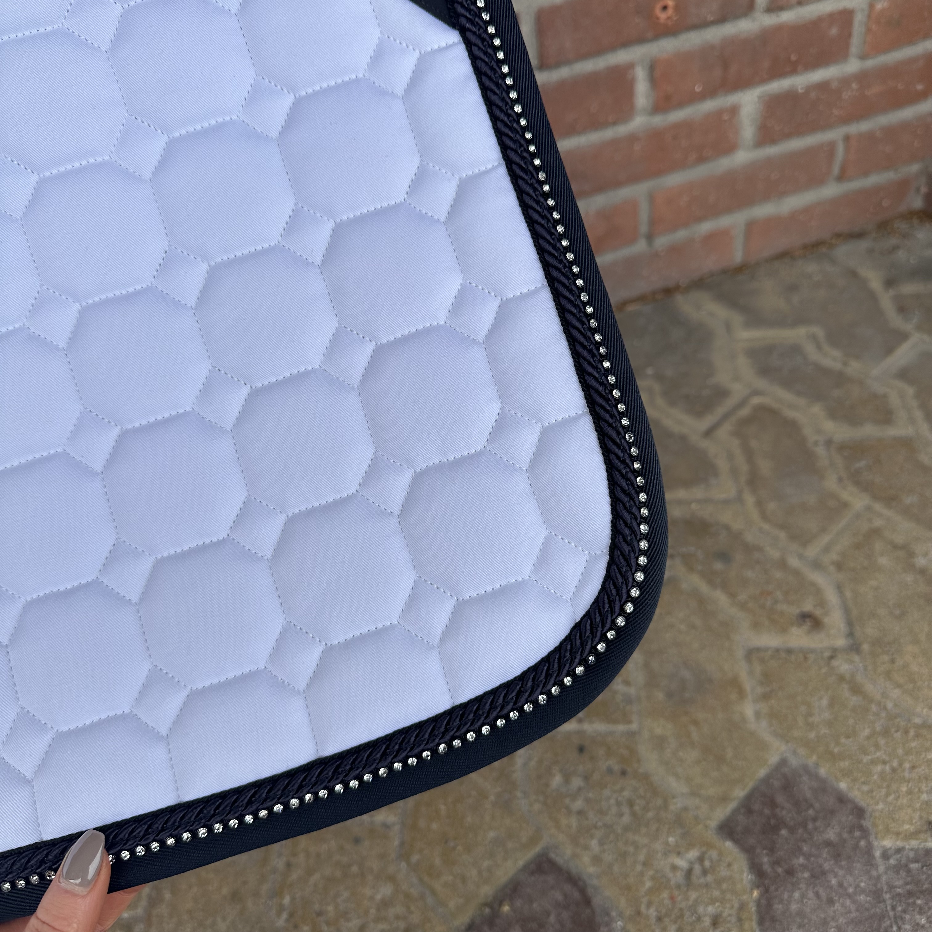 Equiline Octagon kb,  bling, 1 fläta vitt med marint - 2