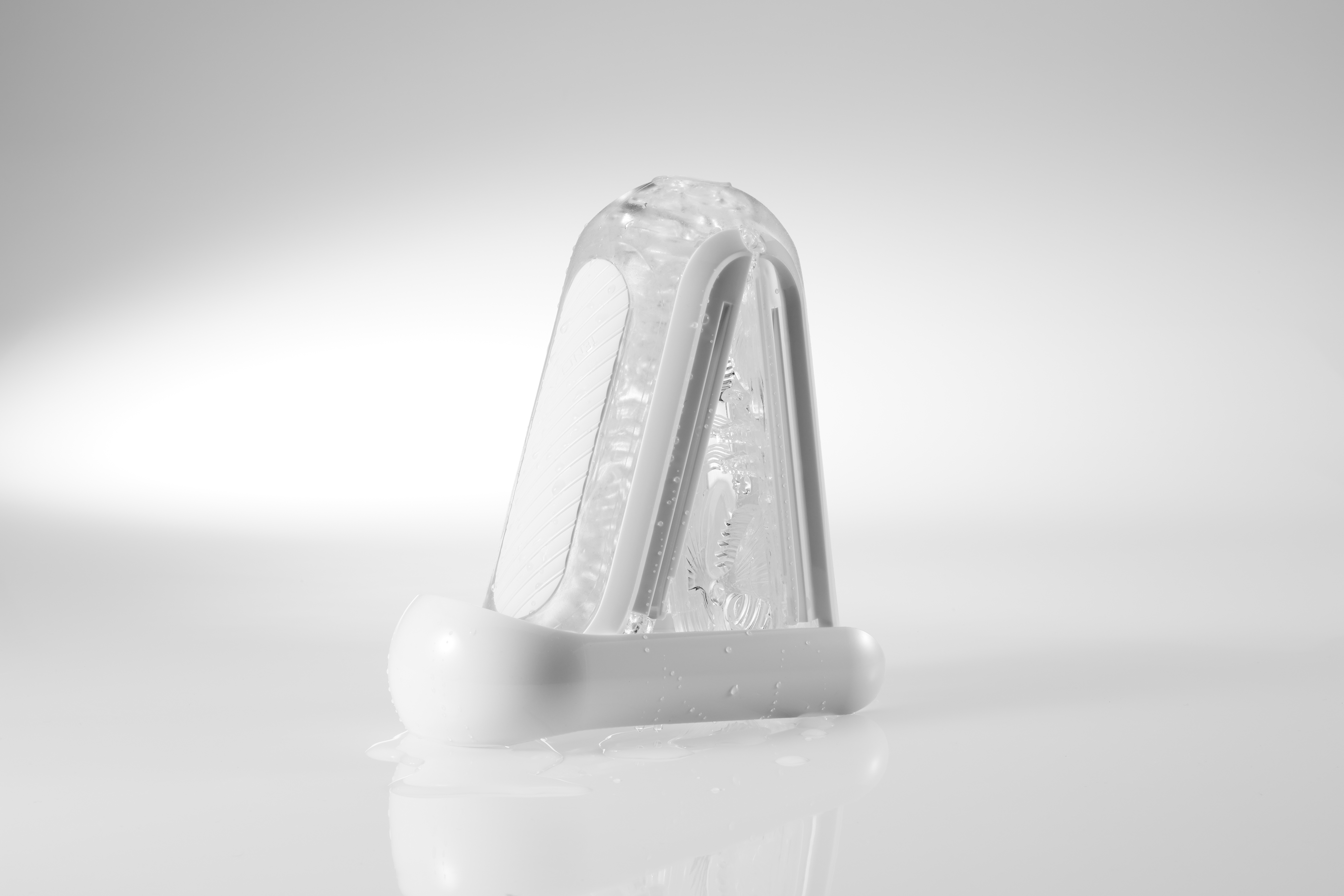 Tenga Flip Zero Gravity White - 13