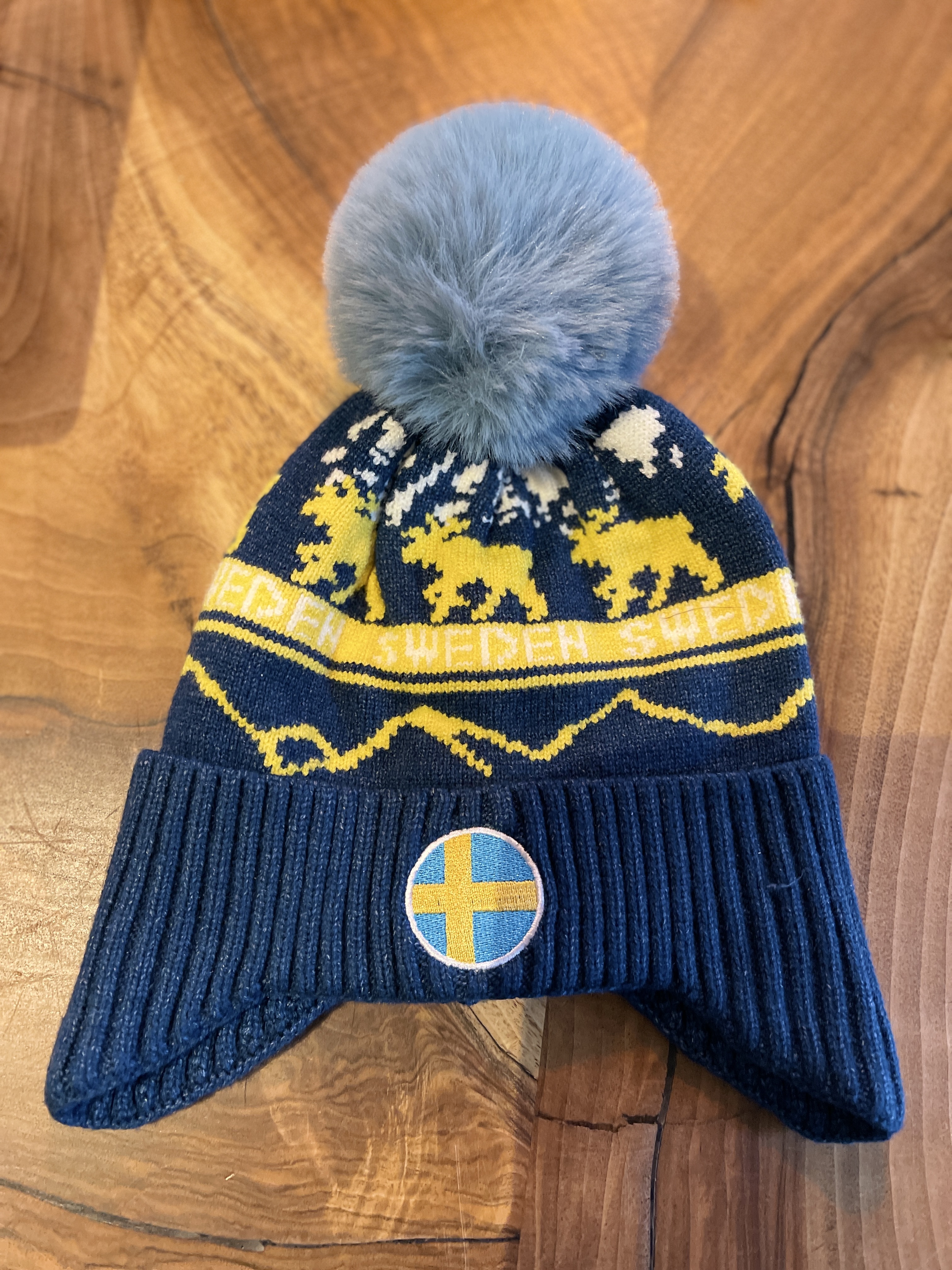 Wintermütze SWEDEN blau-gelb mit gestickter Schwedenflagge