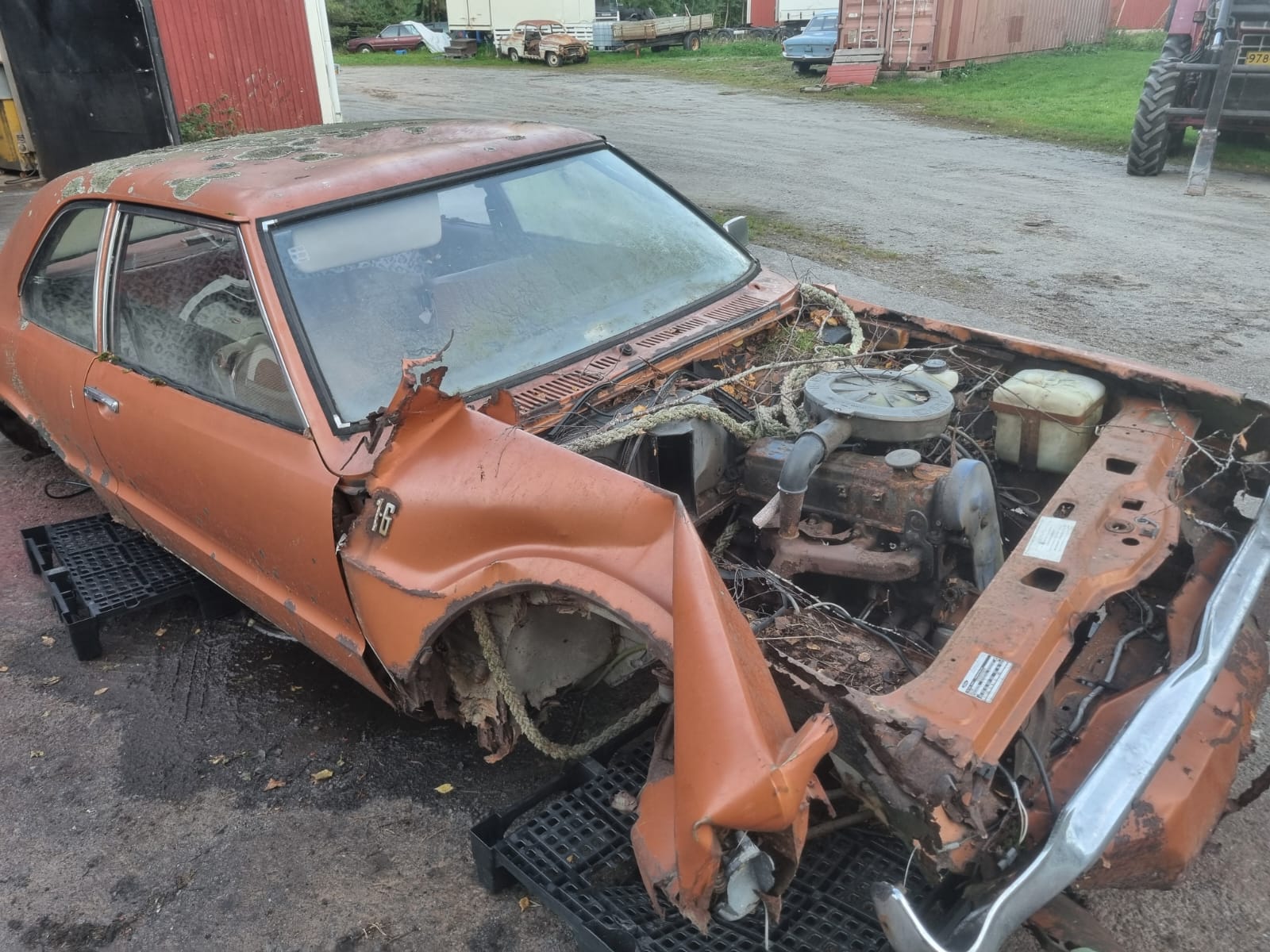Ford Taunus - Spare part car (parts for sale) - 9