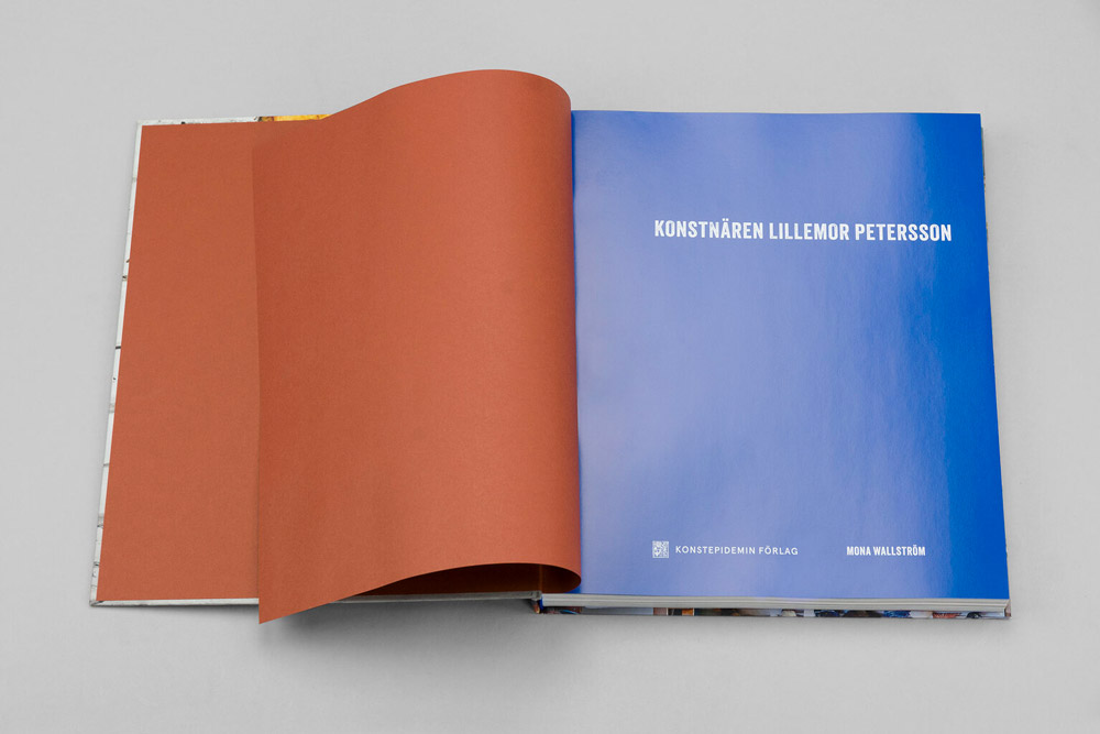 Lillemor Petersson: Konstnären Lillemor Petersson [signed] - 2