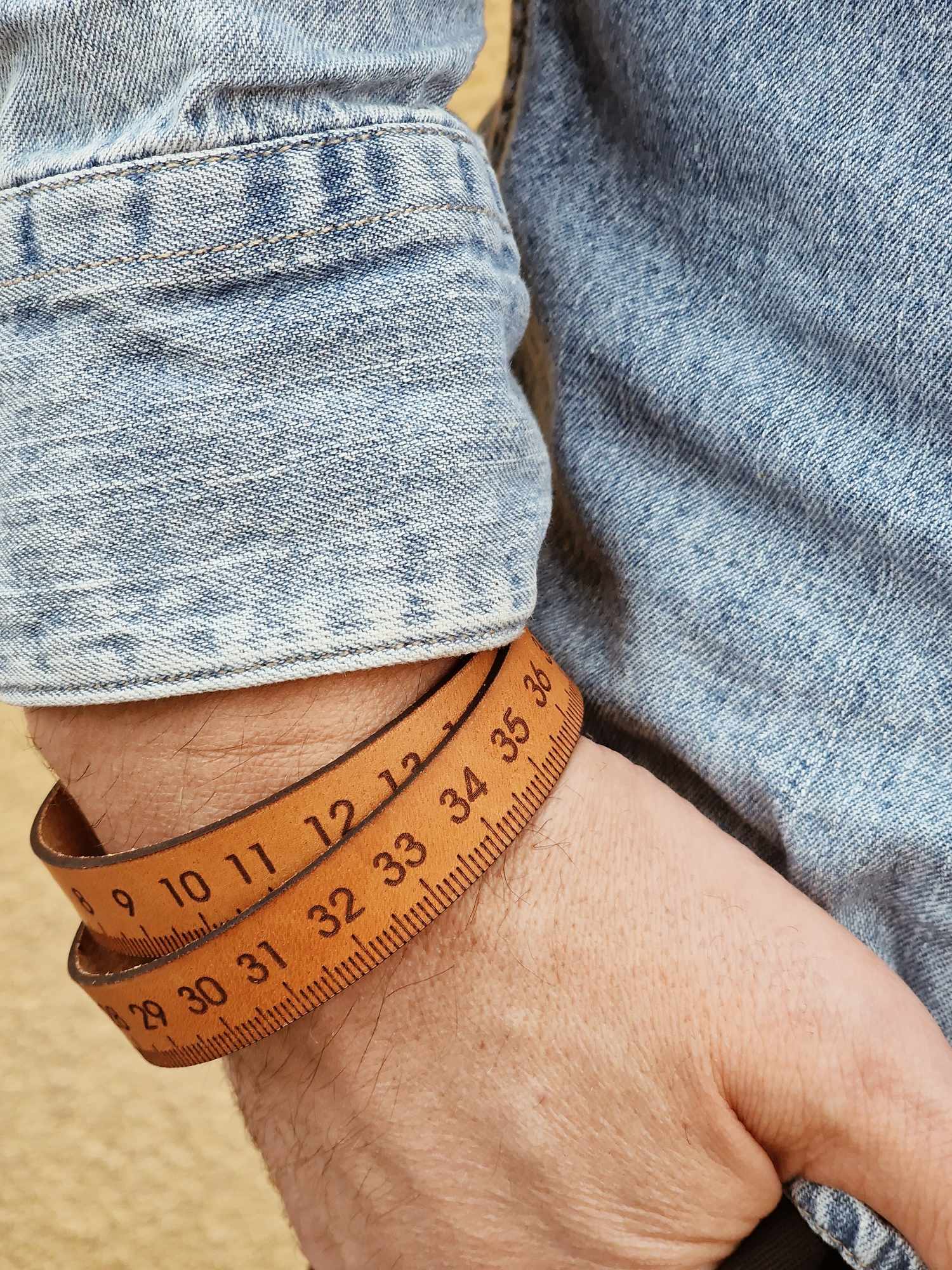 MilliM - Armband i läder med millimeterskala, ljus cognac