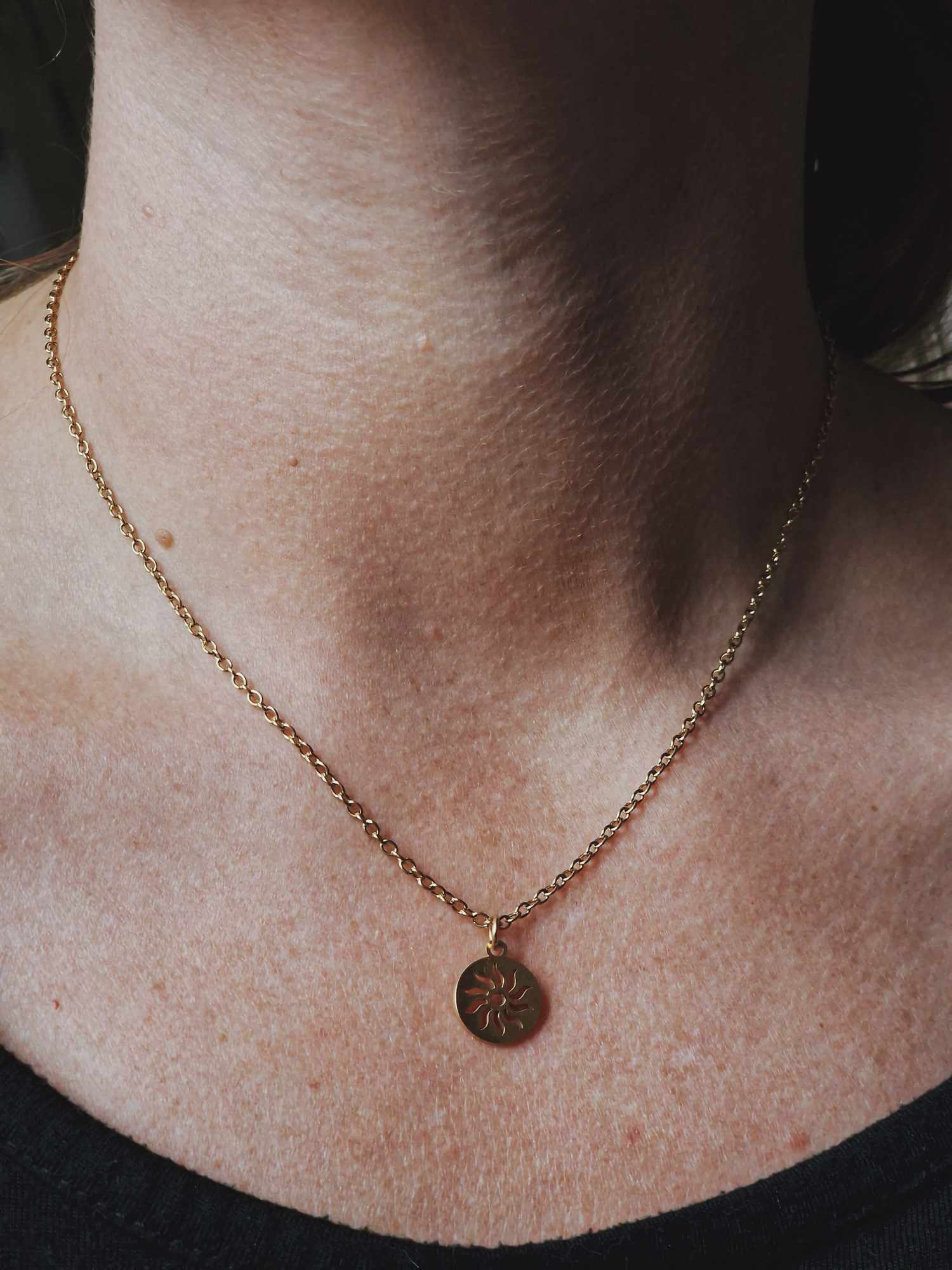 neckelss hanna