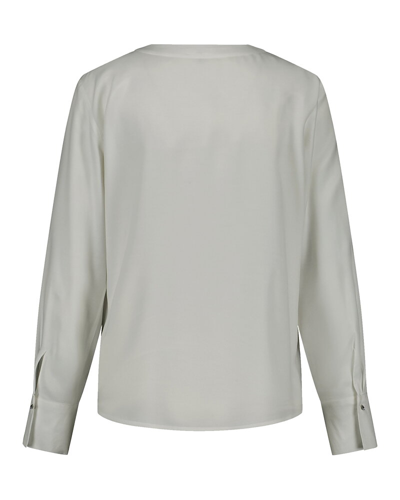 Blus rundringning med silverknapp offwhite