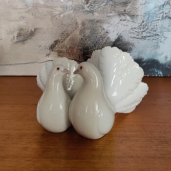 Turturduvor från Lladro 