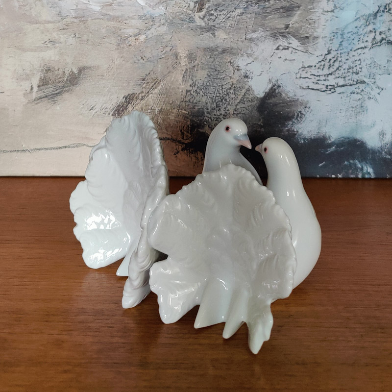 Turturduvor från Lladro  - 2