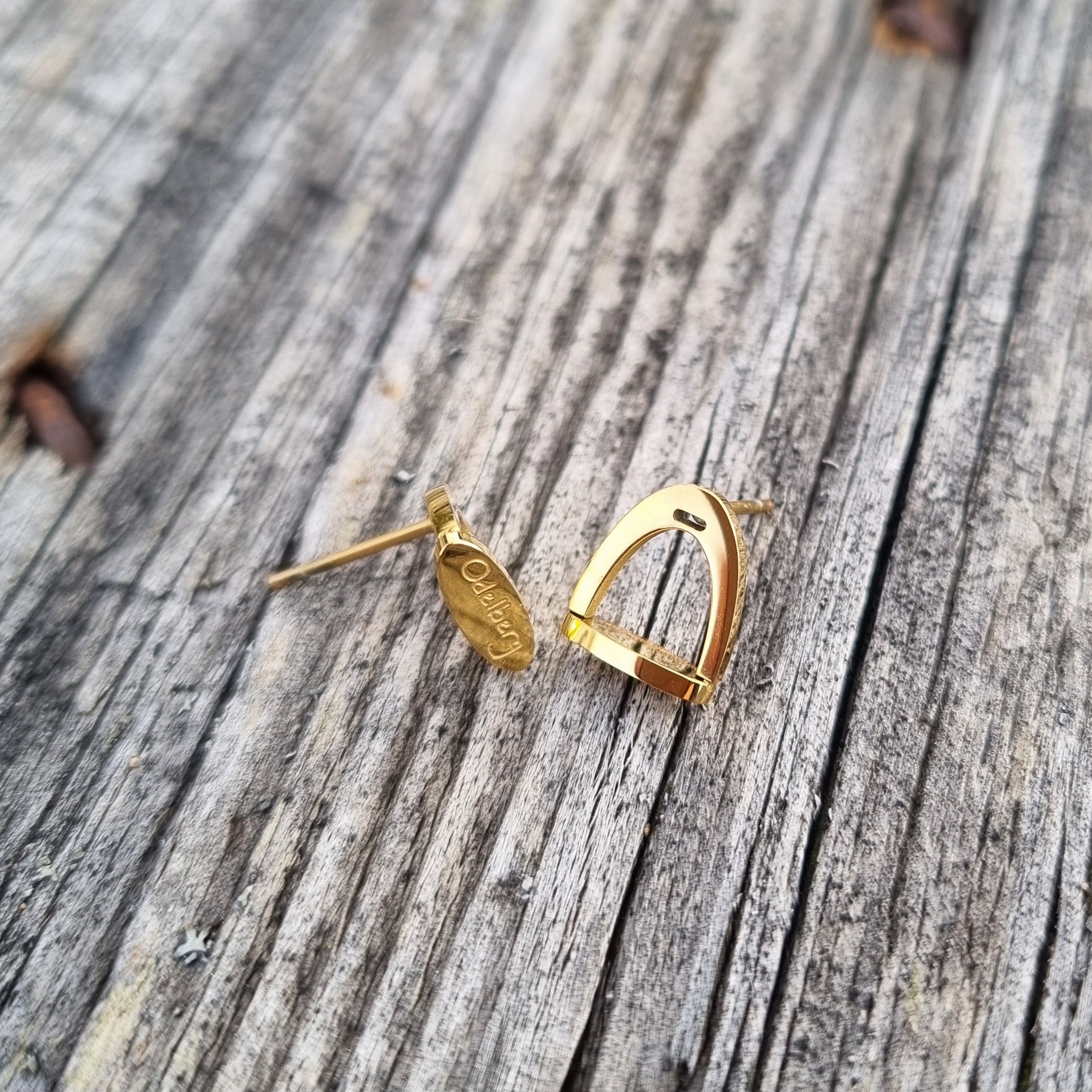 Small Stirrup Gold - 9