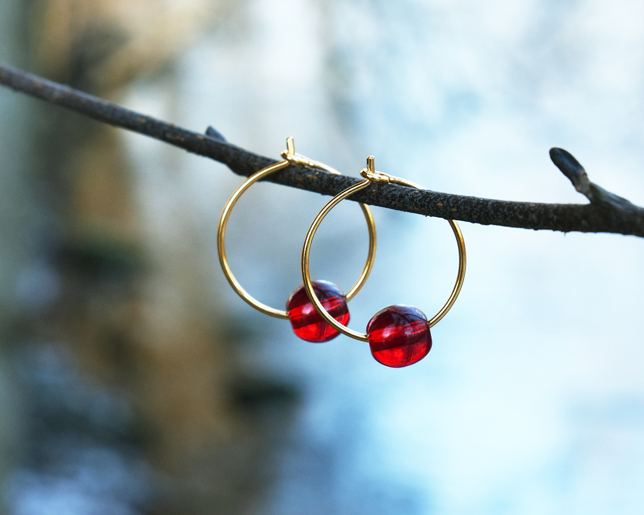 ÄLVANÄS LINGONBERRY -red  earrings in gold plated silver - 3