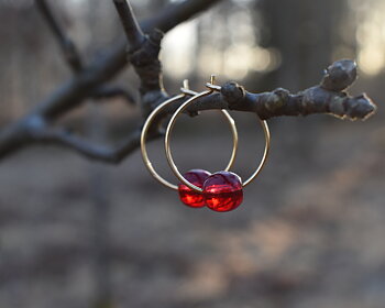 ÄLVANÄS LINGONBERRY -red  earrings in gold plated silver