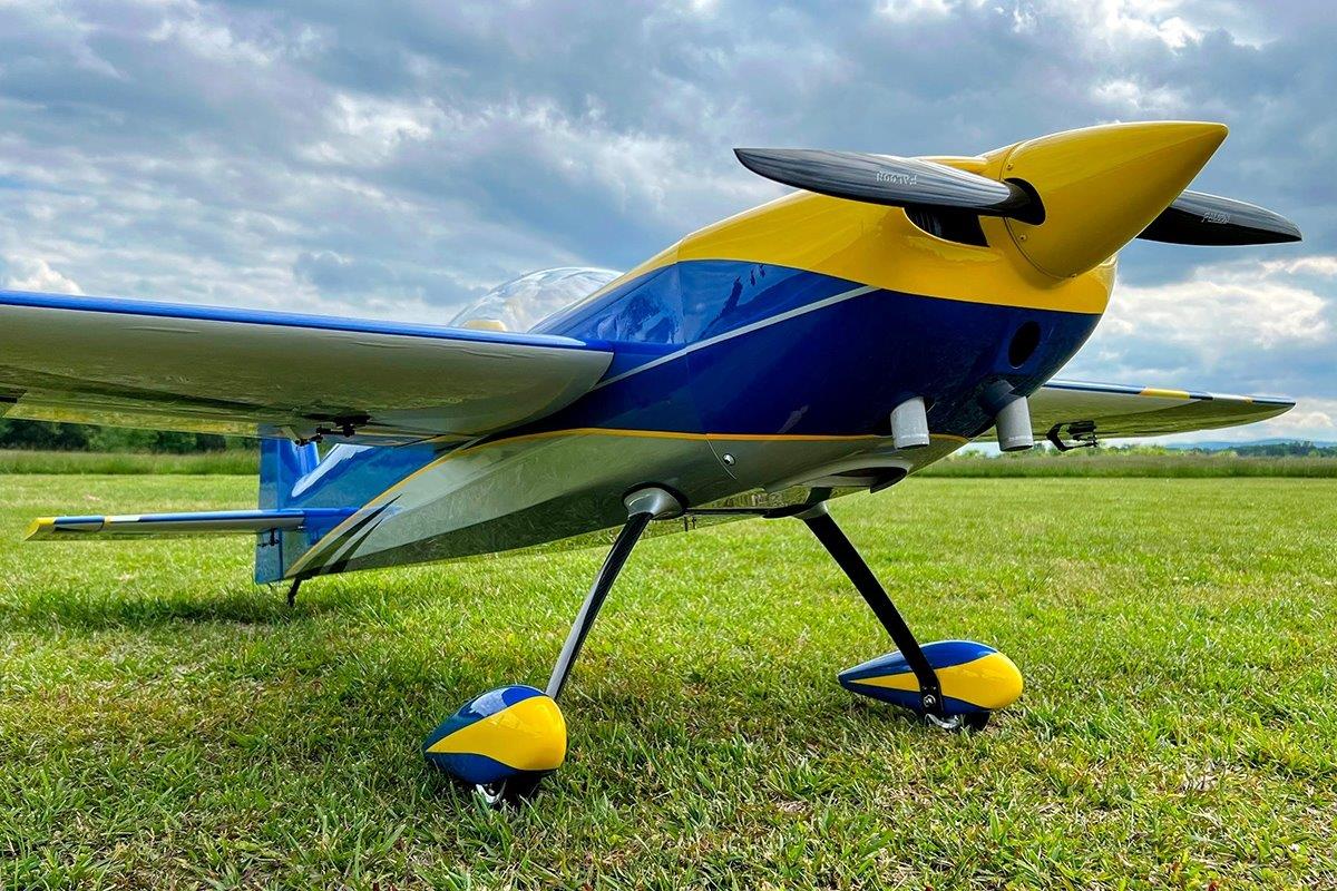 ExtremeFlight 104tum Edge 540T Blue/Yellow 2,64m - 4