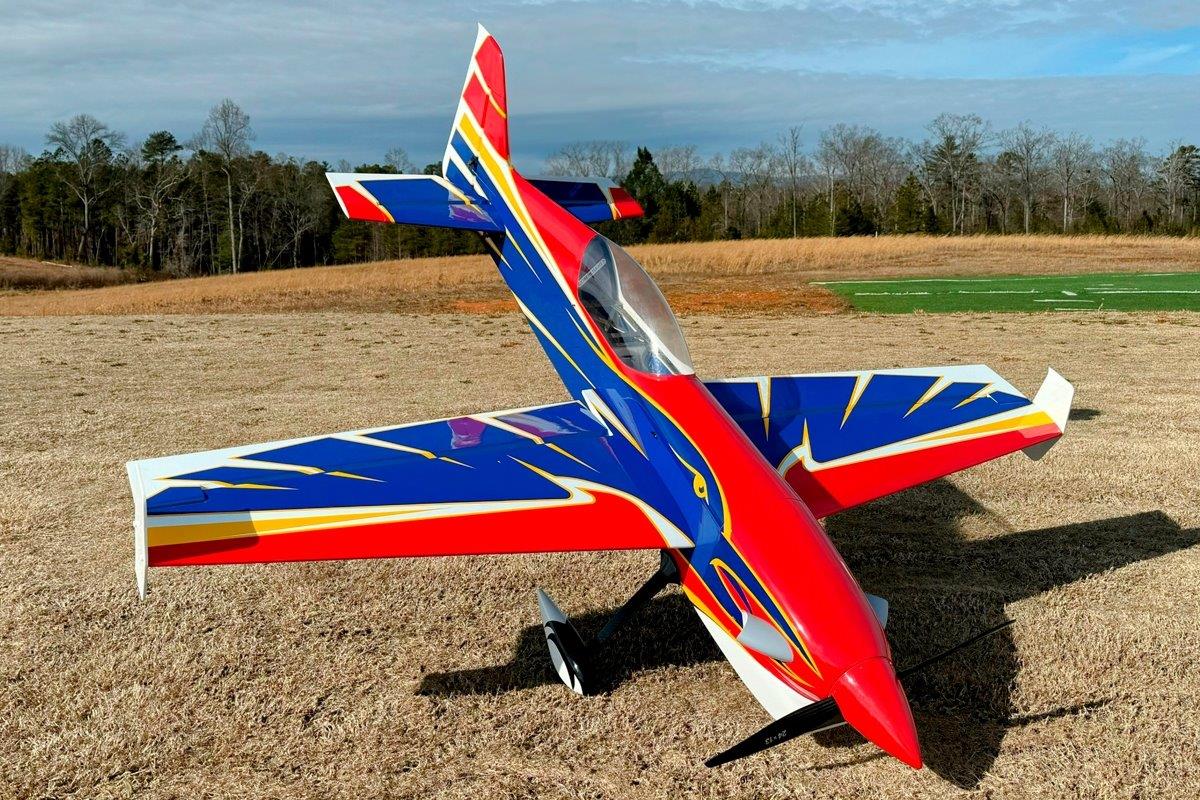 ExtremeFlight 88tum Raven - Red/Blue/White 2,24m