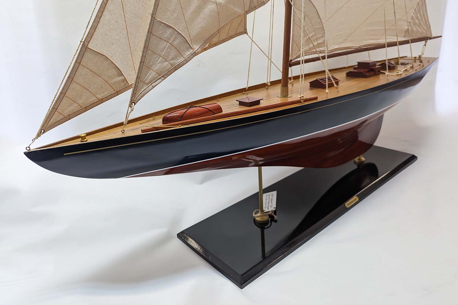 Endeavour J-båt modell 124x165 cm - 2